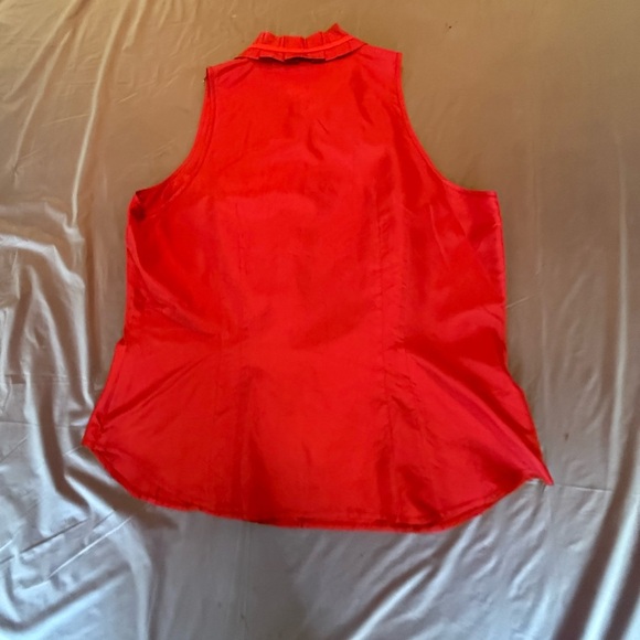 Carlisle 100% Silk Red Button Front Sleeveless Blouse Size 12/Large MSRP$225 - Picture 2 of 9
